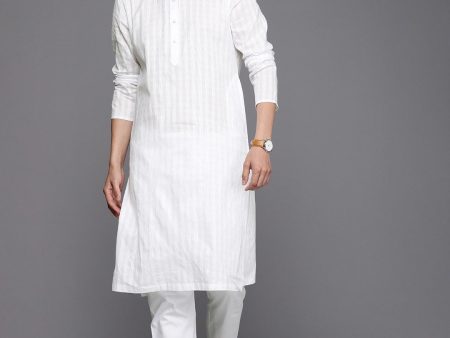 Manyavar Men White Solid Kurta with Pyjamas Online