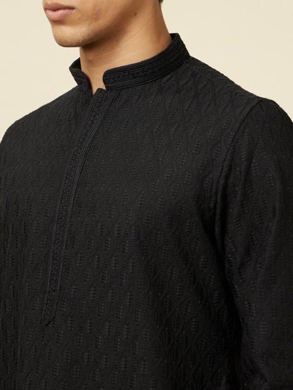 Manyavar Men Ethnic Motifs Embroidered Thread Work Kurta With Pyjamas Fashion